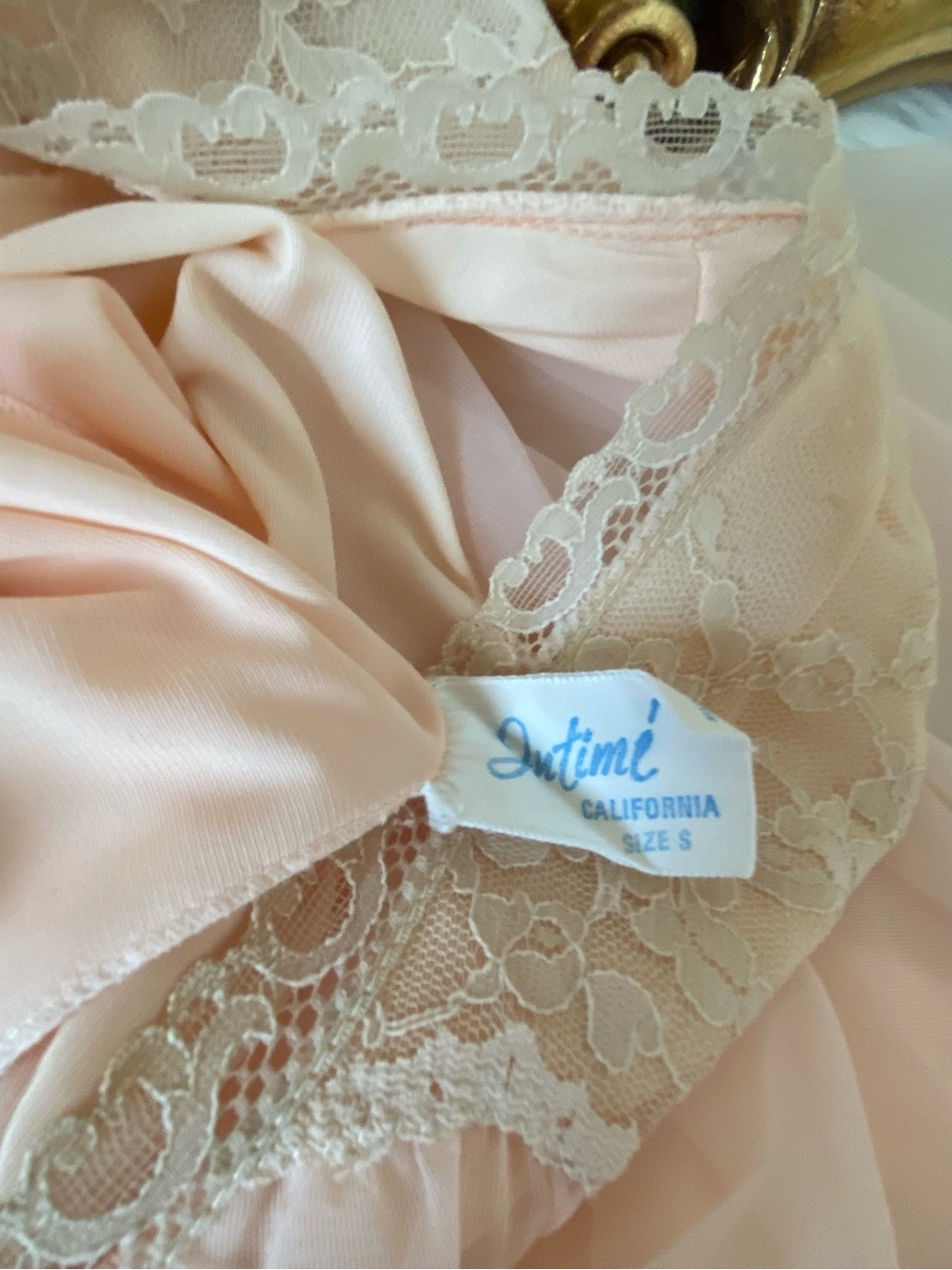 Intime California Vintage Nightgown and Robe - Picture 8 of 11